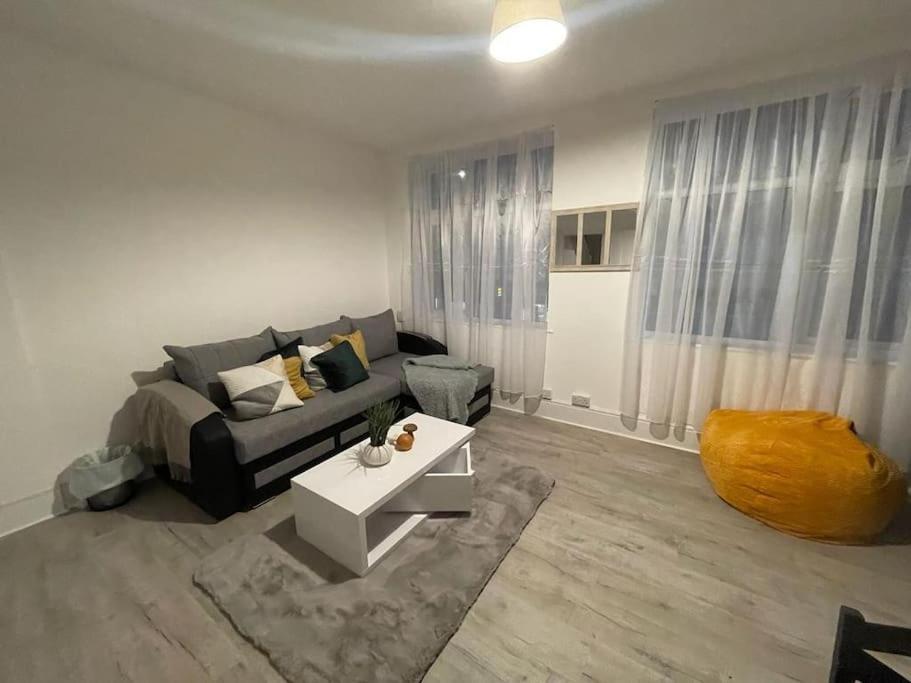 Stunning 2 Bedroom On Tower Bridge Londýn Exteriér fotografie